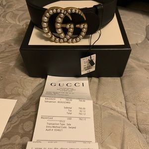 Women’s pearl Gucci belt